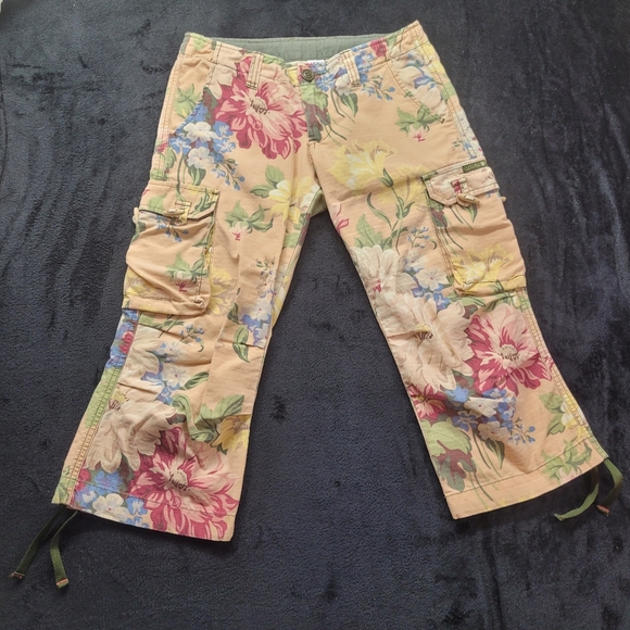 Lucky Brand Pants - Vintage Y2K Lucky Brand Floral Cargo Rip Stop Capri Pants size 2/26
